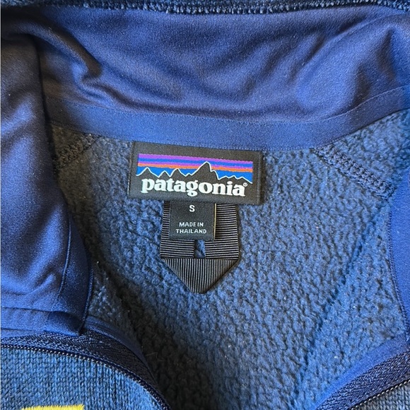 Patagonia 1/4 Zip Michigan - Picture 3 of 4